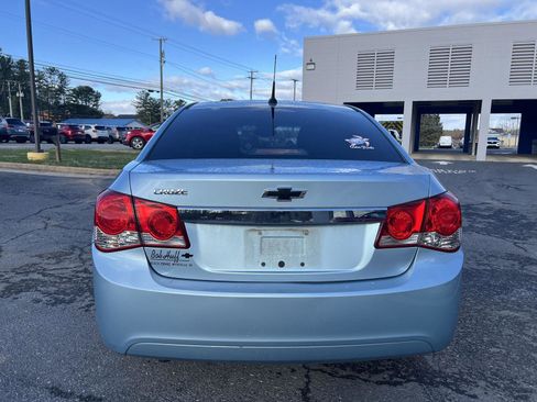 Used 2012 Chevrolet Cruze LS image 4