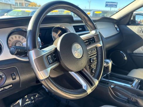 Used 2012 Ford Mustang Premium image 19