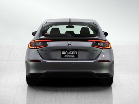 Used 2025 Honda Civic Sport image 4