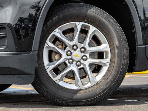 Used 2020 Chevrolet Traverse LS image 6