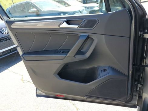 Used 2024 Volkswagen Tiguan SE R-Line image 29