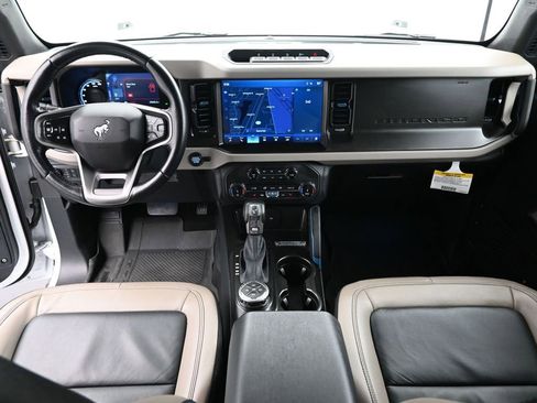 Used 2022 Ford Bronco Wildtrak image 19