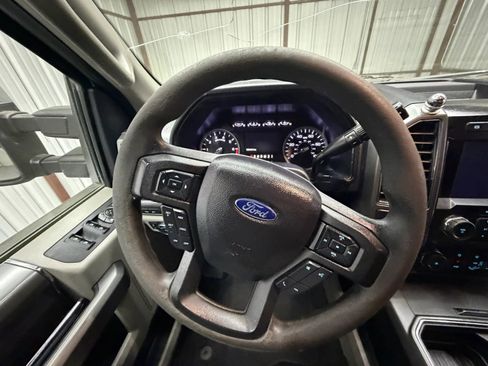 Used 2019 Ford F250 XLT w/ XLT Premium Package image 16