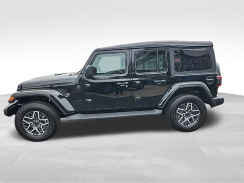 New 2025 Jeep Wrangler Unlimited Sahara AWD/4WD image 7