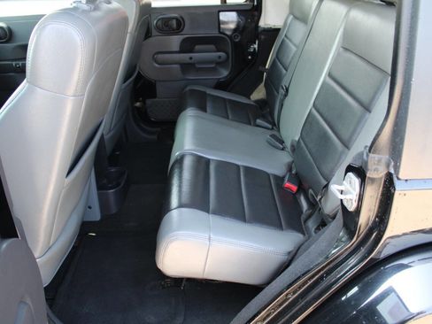 Used 2010 Jeep Wrangler Unlimited Sahara image 10