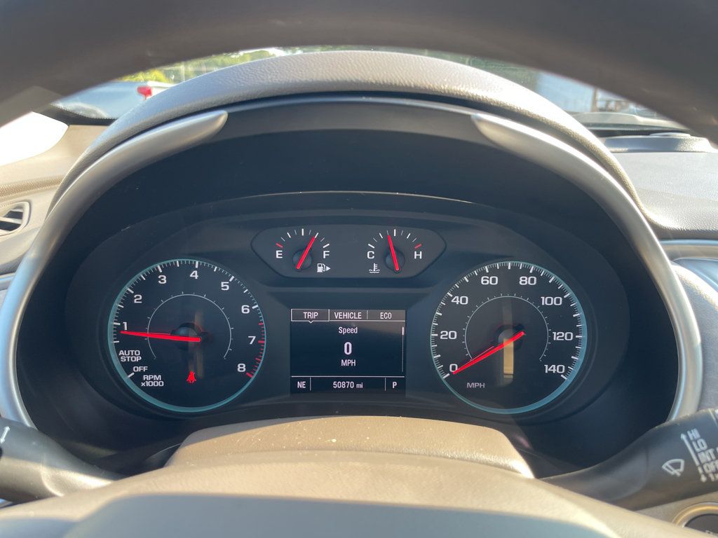 Certified 2025 Chevrolet Malibu LT FWD image 16