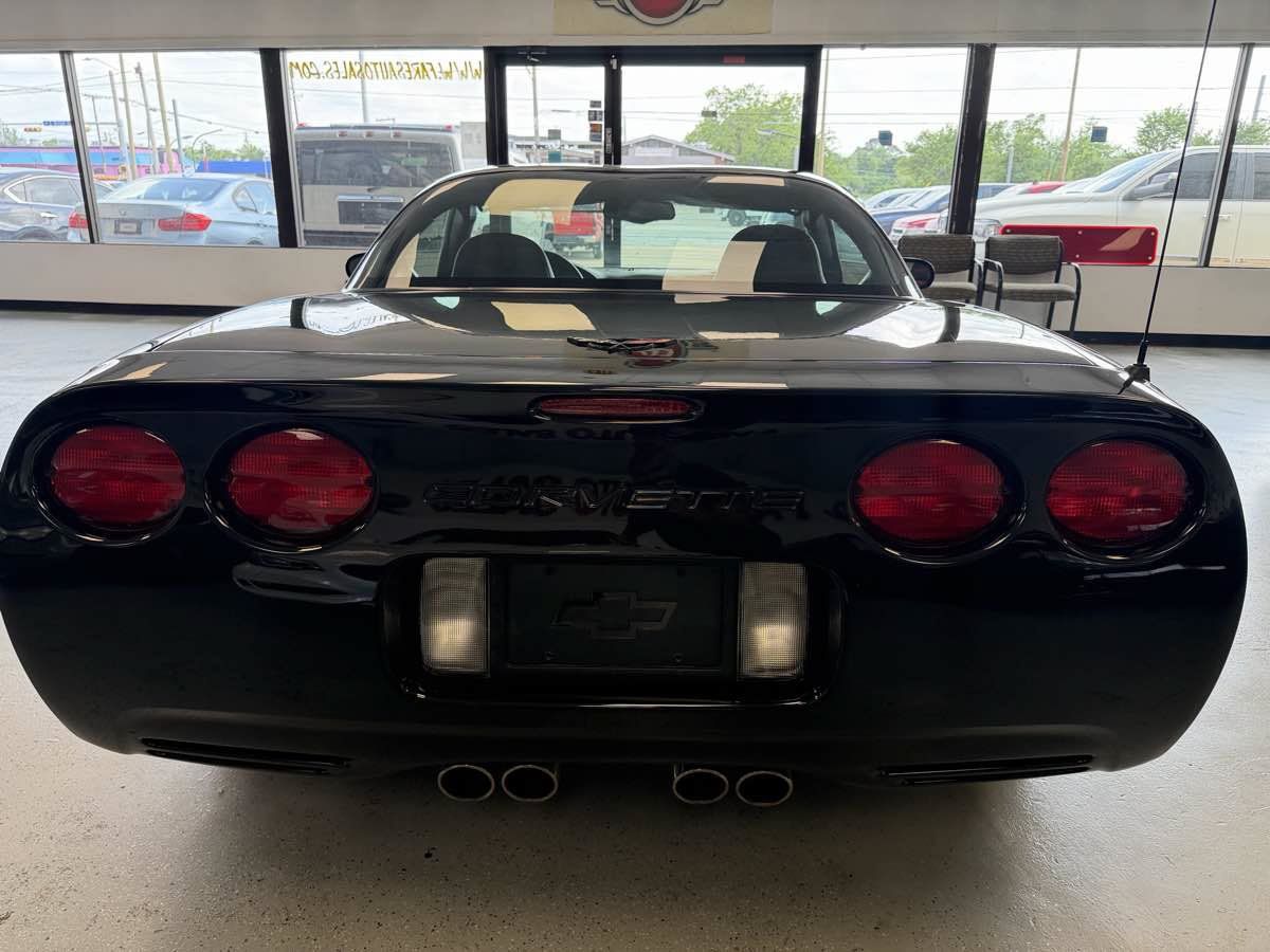 Used 2002 Chevrolet Corvette Z06 w/ Memory Pkg RWD image 13