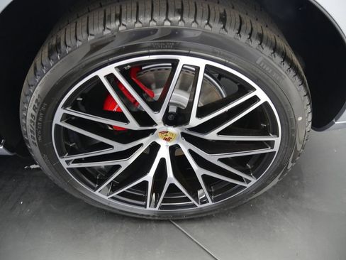 New 2026 Porsche Macan S AWD/4WD image 14