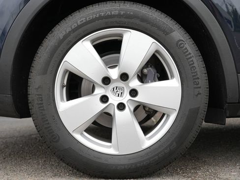 Used 2021 Porsche Cayenne AWD/4WD image 11