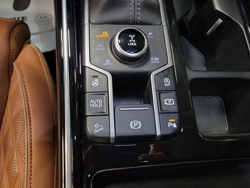 Used 2023 Kia Sorento SX Prestige image 18