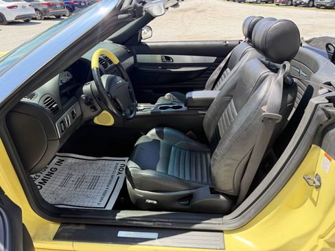 Used 2002 Ford Thunderbird RWD image 10