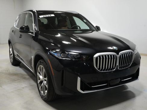 Used 2024 BMW X5 xDrive40i w/ Premium Package image 10