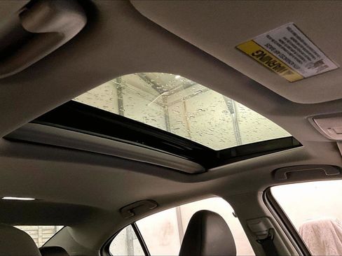 Used 2017 Acura TLX w/ Technology Package image 21