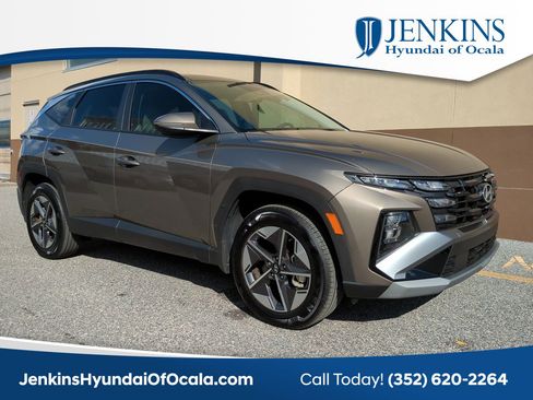 Certified 2025 Hyundai Tucson SEL image 1