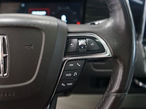 Used 2020 Lincoln Navigator Black Label w/ Cargo Convenience Package image 37