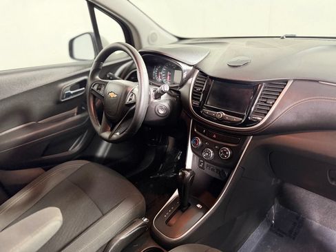 Used 2020 Chevrolet Trax LS w/ Tint and Cruise Package FWD image 11