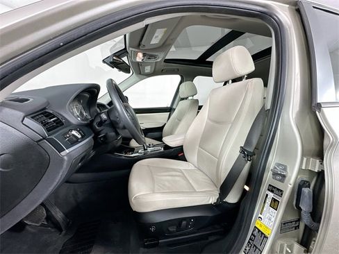 Used 2013 BMW X3 xDrive28i image 4