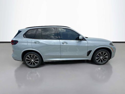 Certified 2024 BMW X5 xDrive40i w/ M Sport Package AWD/4WD image 7