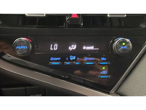 Used 2023 Toyota Camry SE FWD image 14