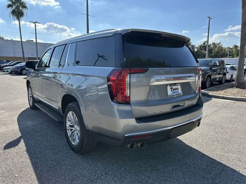 Used 2023 GMC Yukon XL Denali image 4