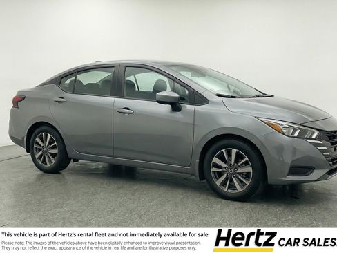 Used 2025 Nissan Versa SV image 1