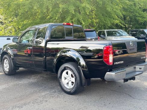 Used 2010 Nissan Frontier SE w/ SE Value Truck Pkg AWD/4WD image 5