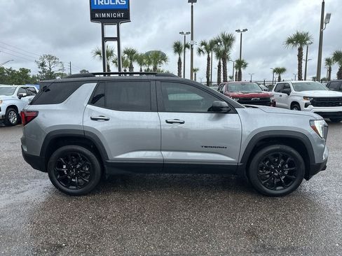 Used 2025 GMC Terrain Elevation w/ Elevation Premium Package AWD/4WD image 17