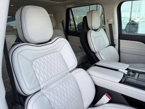Certified 2024 Lincoln Navigator Black Label AWD/4WD image 20