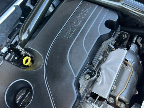 Used 2023 GMC Terrain SLE w/ Driver Convenience Package image 50