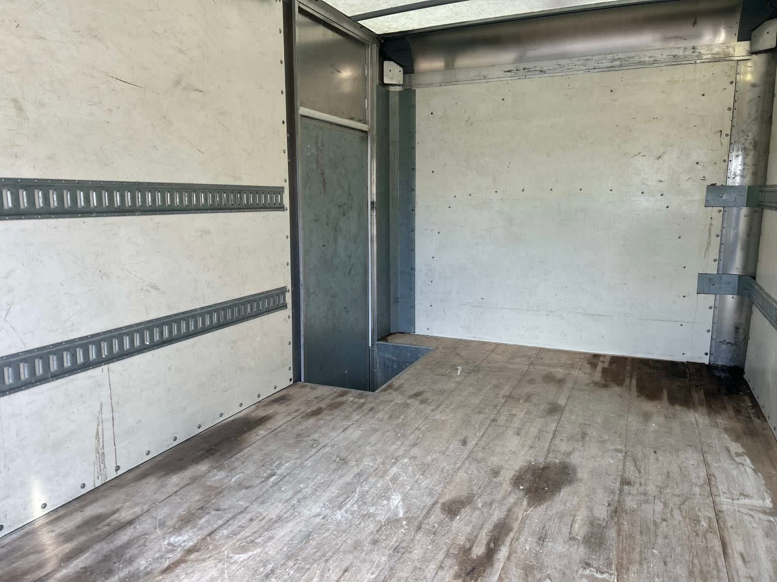 Used 2016 Chevrolet Express 3500 RWD image 16