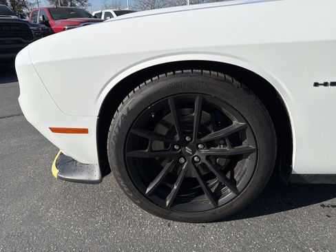 Used 2022 Dodge Challenger R/T w/ Plus Package image 16