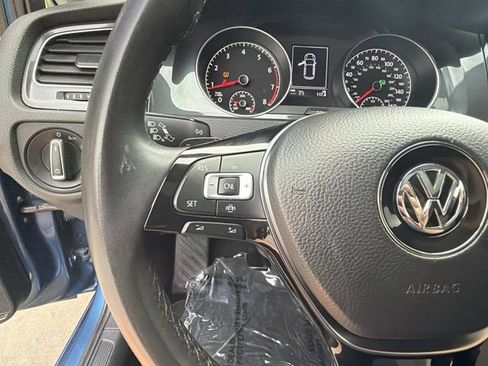 Used 2021 Volkswagen Golf 4-Door FWD image 28