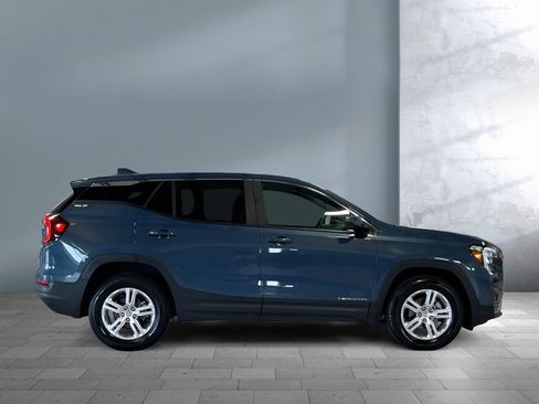 Used 2024 GMC Terrain SLE image 7