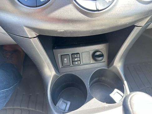 Used 2011 Toyota RAV4 Limited AWD/4WD image 19