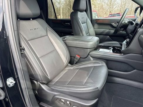 Certified 2025 GMC Yukon Denali image 26
