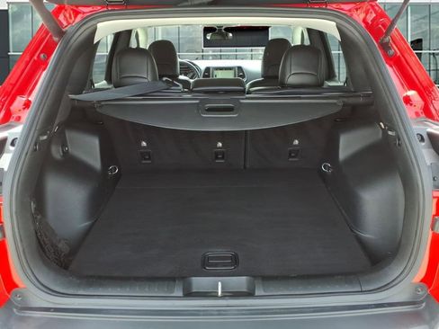 Used 2019 Jeep Cherokee Trailhawk image 14