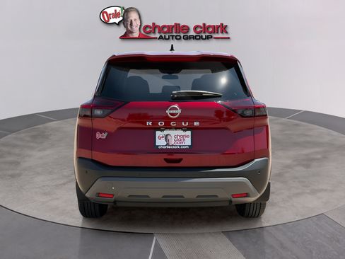 Used 2023 Nissan Rogue S FWD image 4