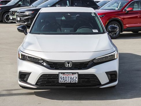 Used 2022 Honda Civic Sport image 2