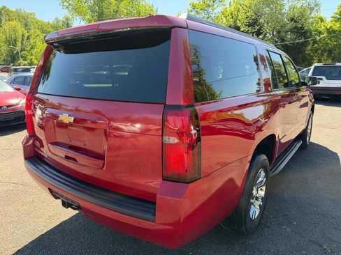 Used 2015 Chevrolet Suburban LT w/ Luxury Package AWD/4WD image 5