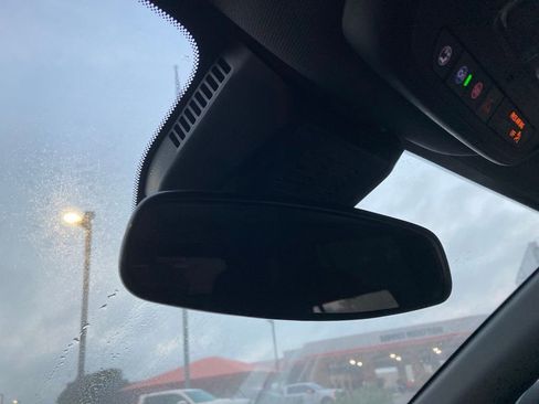 Used 2025 Chevrolet Equinox LT image 25