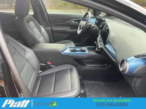 Used 2024 Chevrolet Equinox EV LT image 52