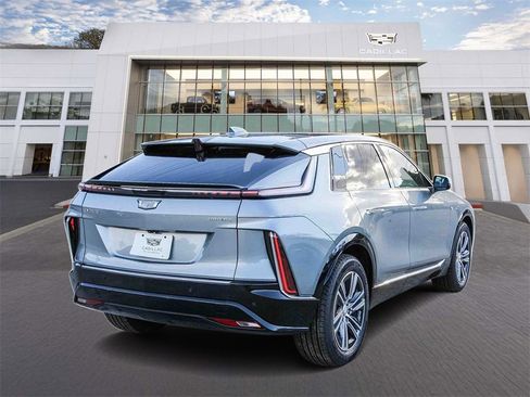 New 2026 Cadillac Lyriq Luxury image 6