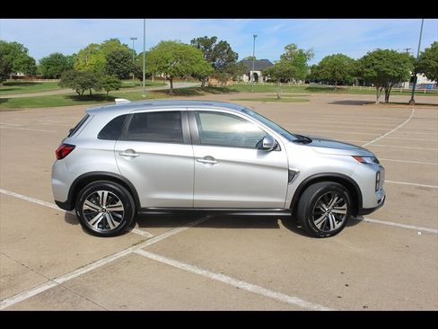 Used 2026 Mitsubishi Outlander Sport ES image 6
