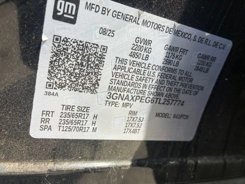 Used 2026 Chevrolet Equinox LT AWD/4WD image 14