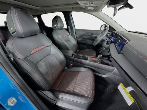 Used 2026 Nissan Kicks SR w/ SR Premium Package FWD image 26