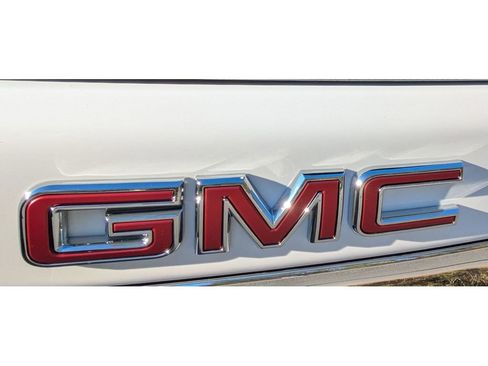 Used 2022 GMC Terrain SLE w/ Driver Convenience Package image 8