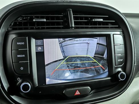Used 2023 Kia Soul LX w/ Option Group 015 FWD image 26