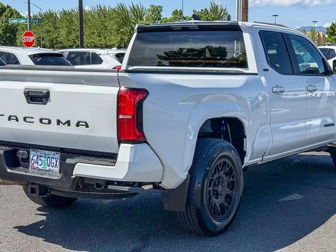 Used 2024 Toyota Tacoma SR5 AWD/4WD image 6
