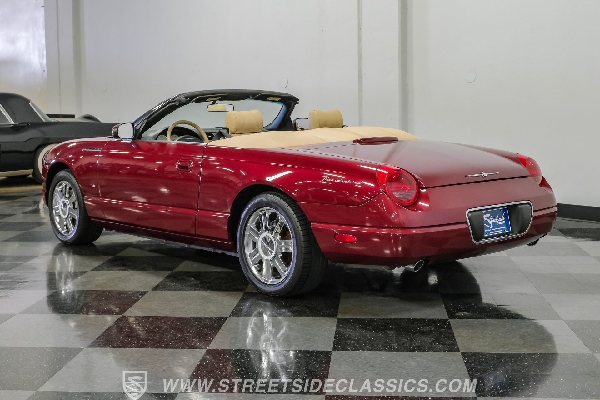 Used 2004 Ford Thunderbird RWD image 8