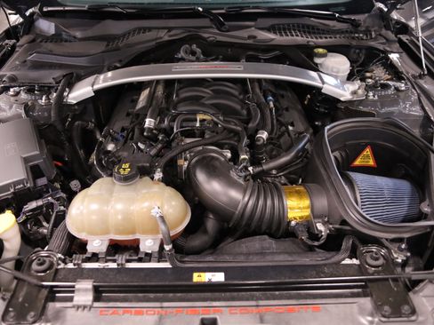 Used 2018 Ford Mustang Shelby GT350R w/ GT350R Equipment Group 920A RWD image 37